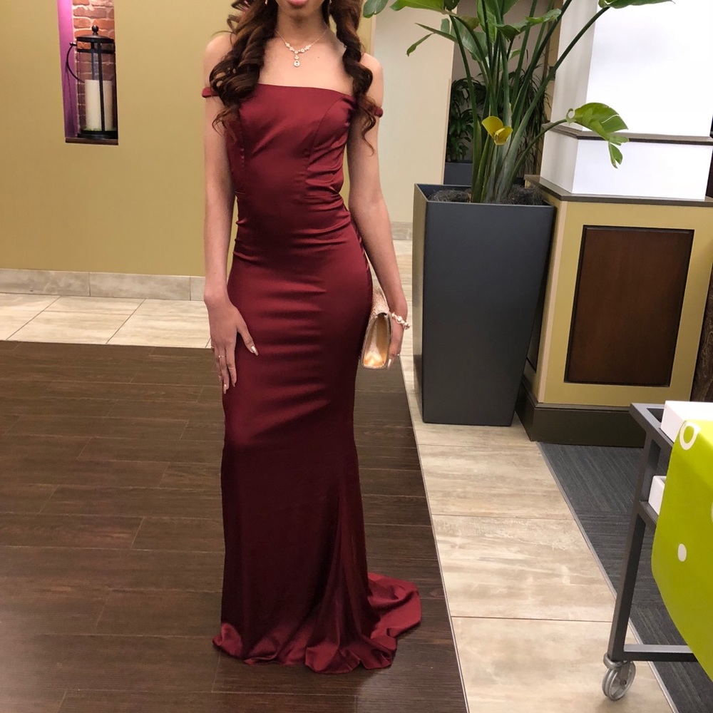 Beautiful wine colored Faviana prom gown